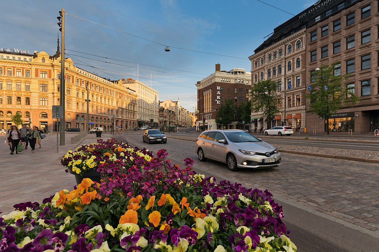 Street in Helsinki)